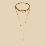 Pearls and Bows Feather Lareitte